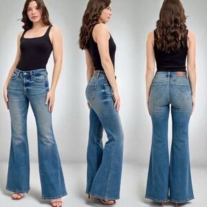 Judy Blue Mid Rise Tummy Control Flare Vintage Wash Jeans NWT